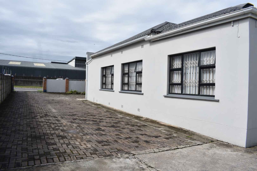 4 Bedroom Property for Sale in Amalinda Eastern Cape